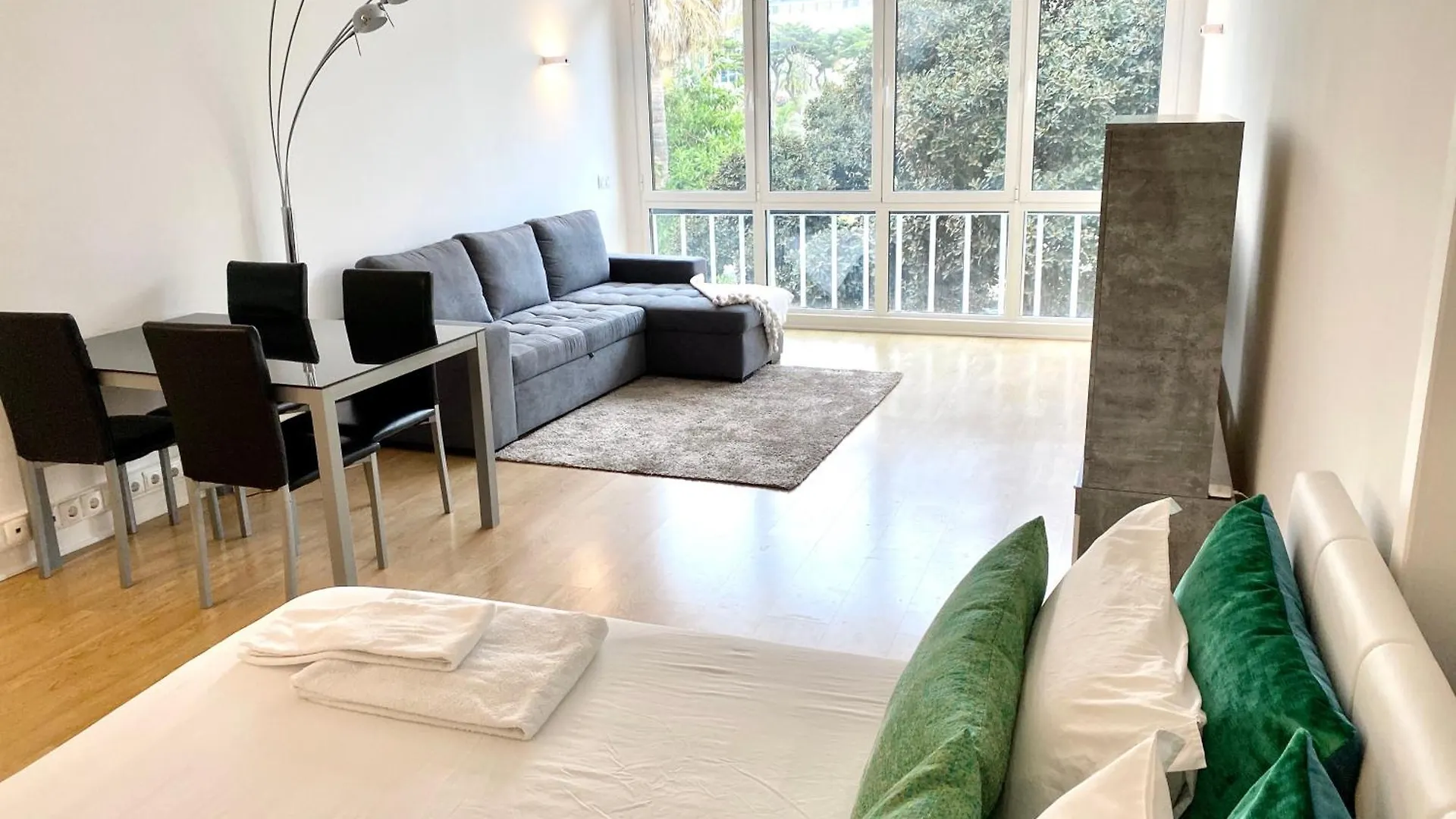 Estoril 2 & 5- Beach Side Casino Garden Studio Apartamento