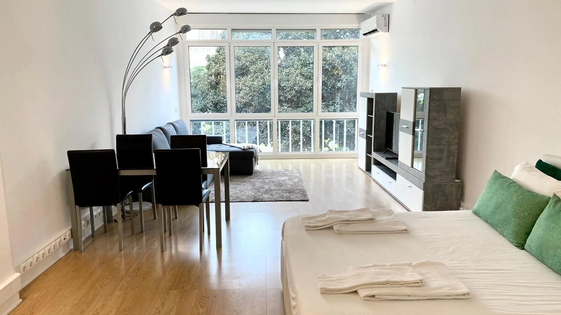 Estoril 2 & 5- Beach Side Casino Garden Studio Apartamento